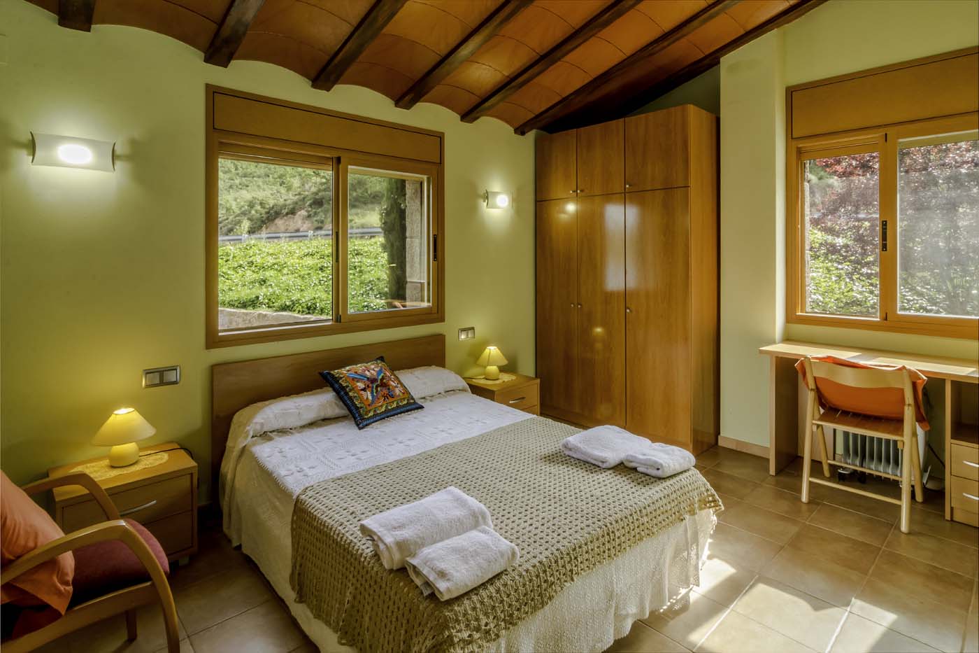 Habitación con cama doble